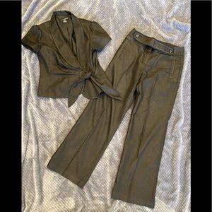 Adorable Like New perfect condition black pant suit with short sleeve jacket